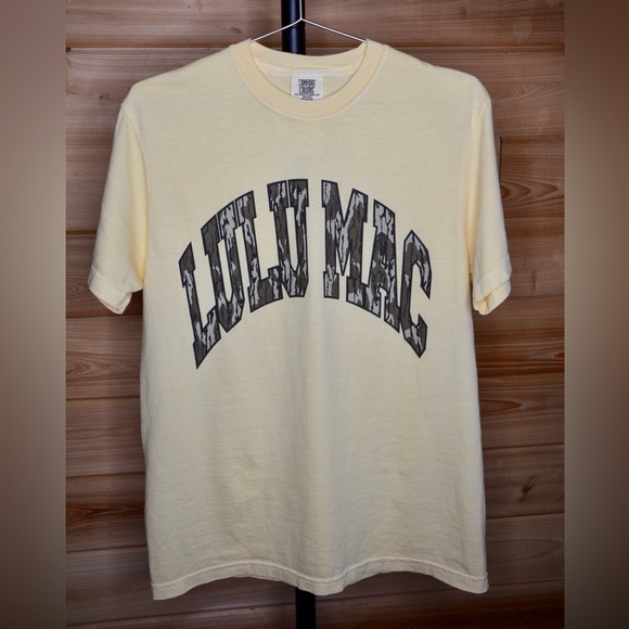 lulu mac Tops - Lulu Mac Butter Yellow Mossy Oak Camo T-Shirt